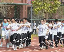 队员齐心协力,力保前进势头的简单介绍 队员齐心协力,力保前进势头的简单介绍