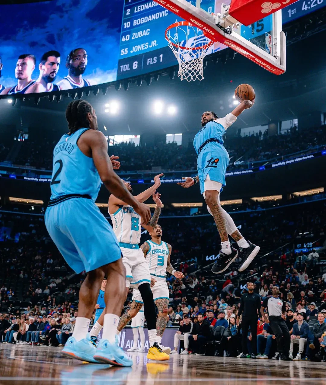 快船豪取胜利，重掌西部第一的简单介绍