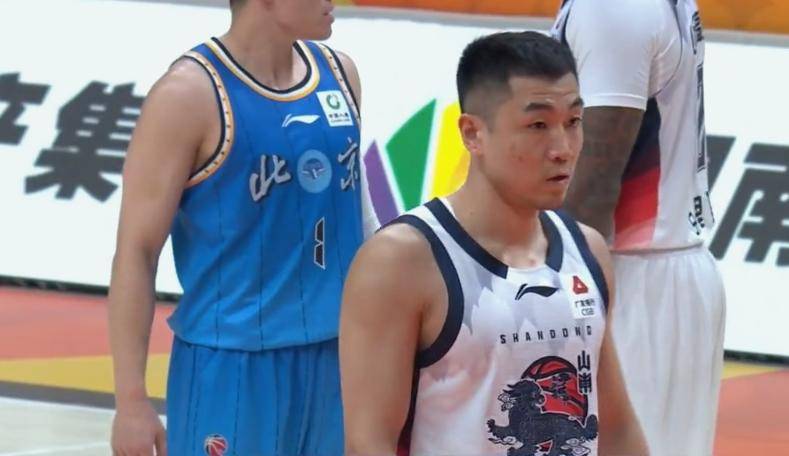AG真人官网-篮网险胜广州队，高诗岩点燃赛场的简单介绍