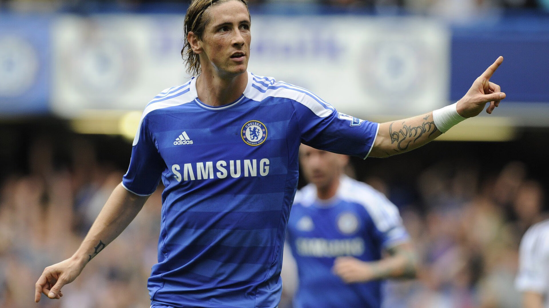 索伯绝杀梅赛德斯！汉密尔顿惊艳四座，F1世界为小人物喝彩