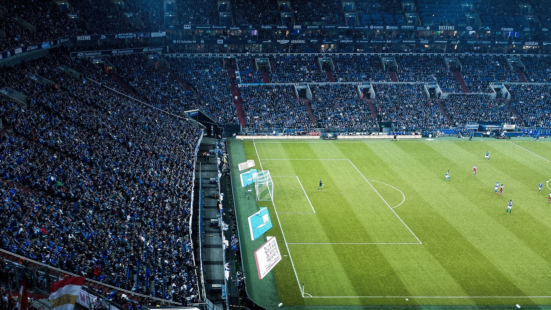 围场风云，梅赛德斯的策略之胜与勒克莱尔的烈焰独舞